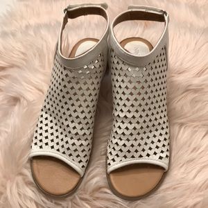 Not that too bright white!